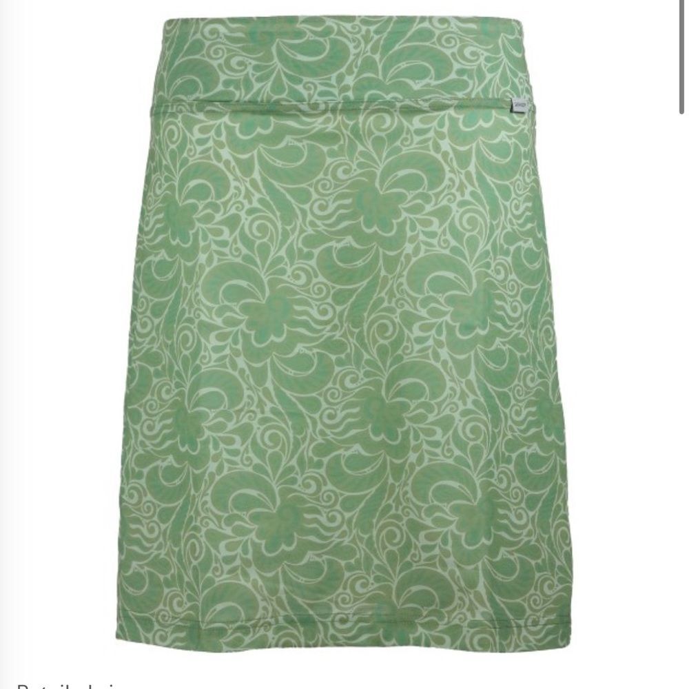 Skhoop Women frideborg knee length skirt pull on outdoors active size medium NWT